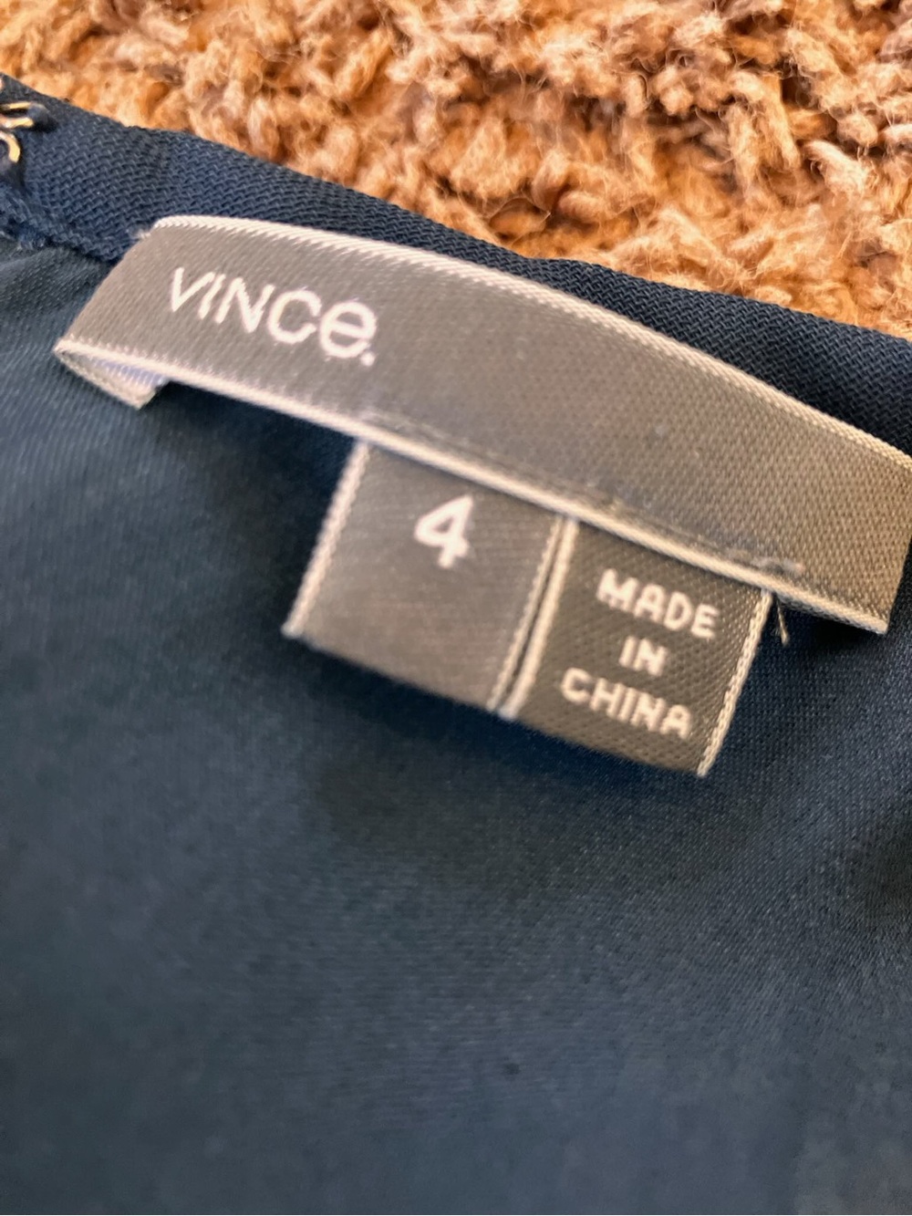 Vince NAVY Snakeskin Jacquard Silk Layered Top Sleeveless Tank Top Blouse 4 - Picture 3 of 5